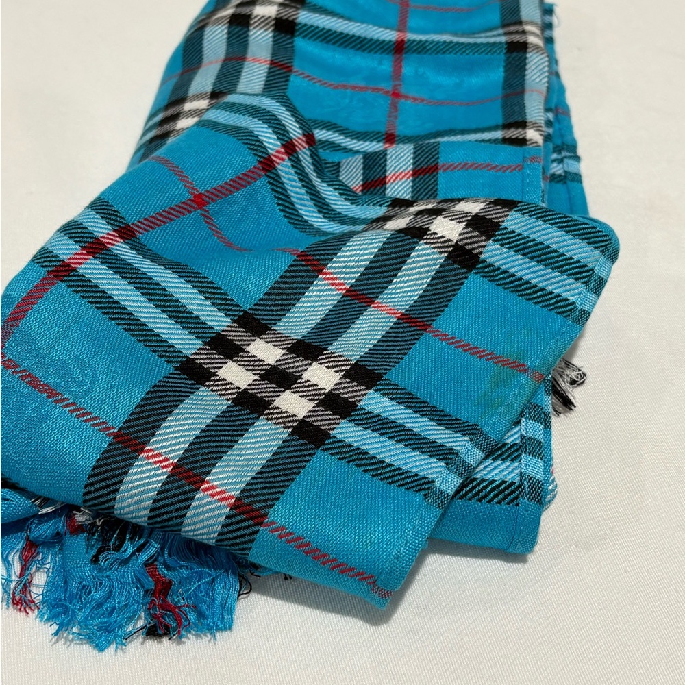 Authentic Burberry turquoise plaid scarf with certificate - Picture 3 of 9